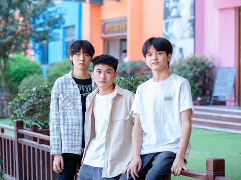 初中男生適合學什么專業(yè)？哪些專業(yè)既熱門又有前途？
